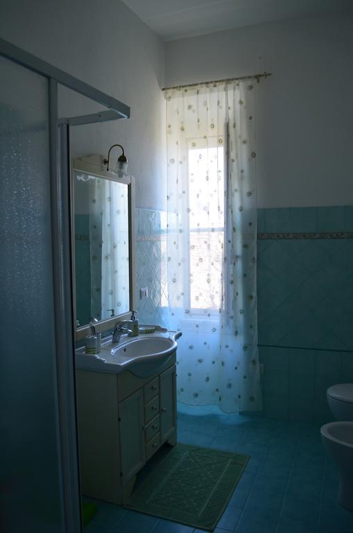 Notte Di Luna Room & Breakfast Oristano Bagian luar foto