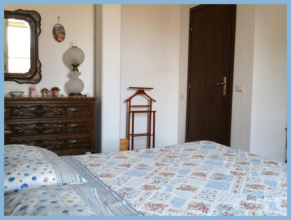 Notte Di Luna Room & Breakfast Oristano Bagian luar foto